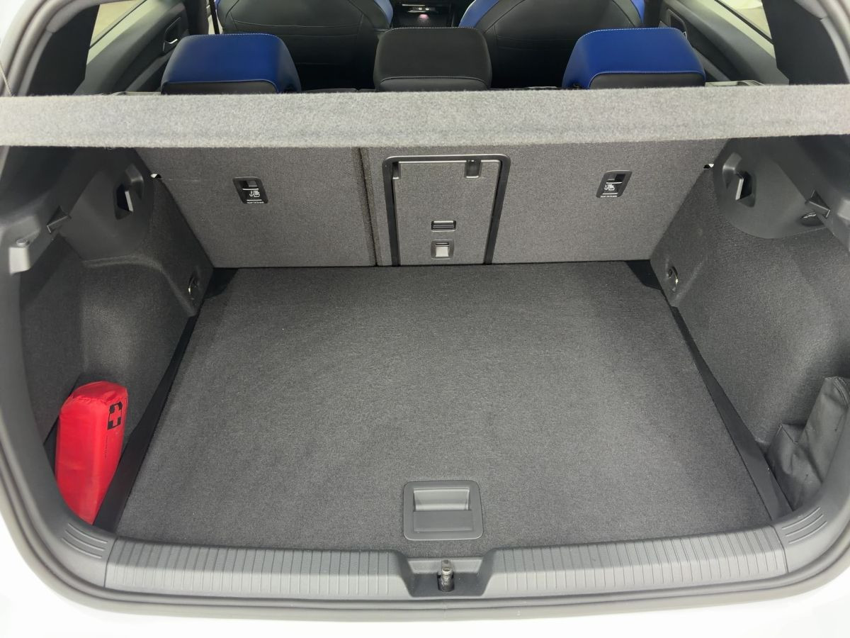 Golf VIII R 2.0 TSI DSG 4M