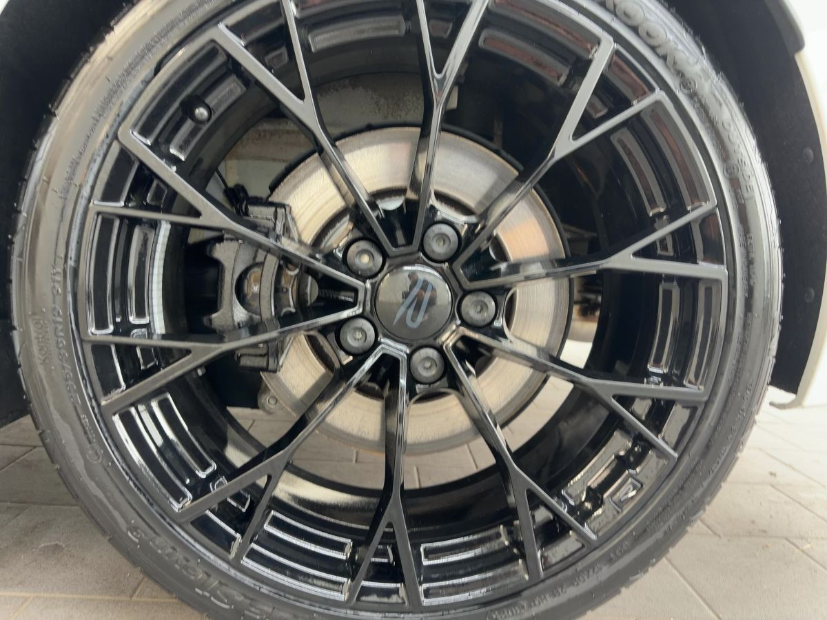 Golf VIII R 2.0 TSI DSG 4M
