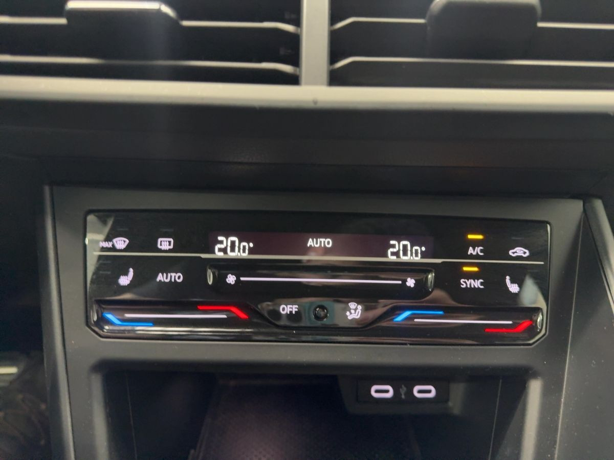 Taigo 1.5 TSI DSG R-Line ACC Kamera LED-Matrix Climatronic Bluet. Sitzh.