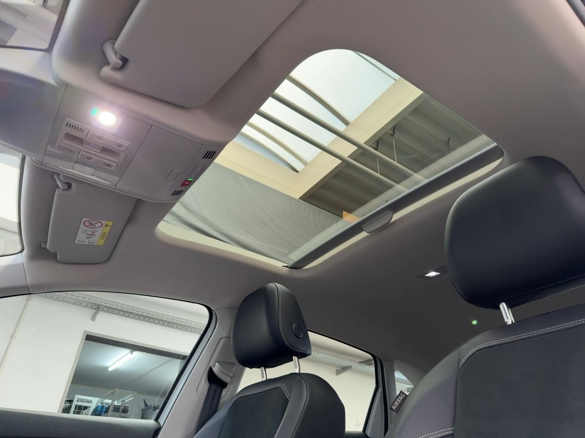 Taigo 1.5 TSI DSG Style AHK Navi Pano LED-Matrix Kamera Bluet. Sitzh.